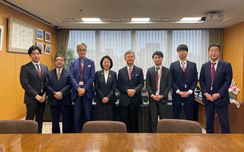 自見花子大臣への表敬訪問